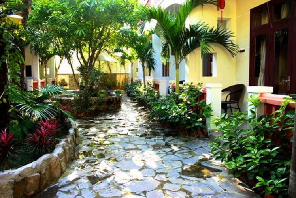 Courtyard View