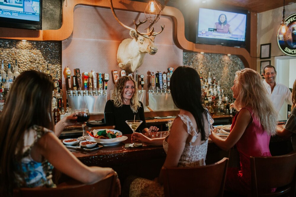 Hotel Bar