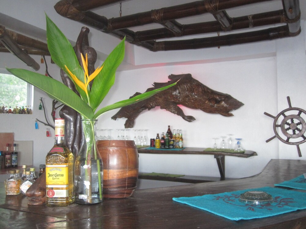 Hotel Bar