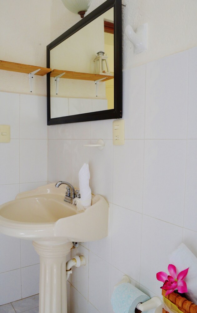 Economy Apartment, 1 Bedroom, Kitchen, City View - Bathroom