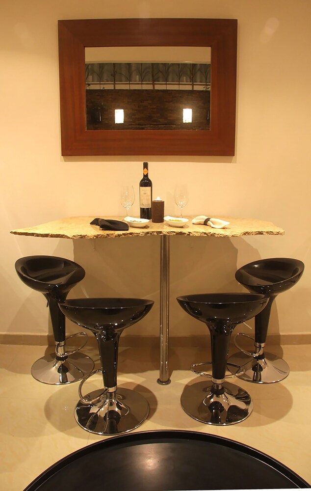 Hotel Bar