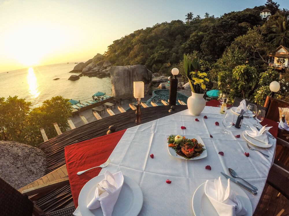 Couples Dining