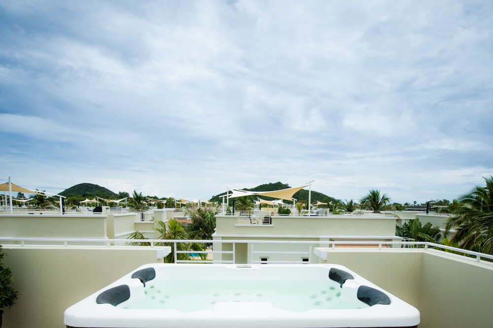 Jetted Tub