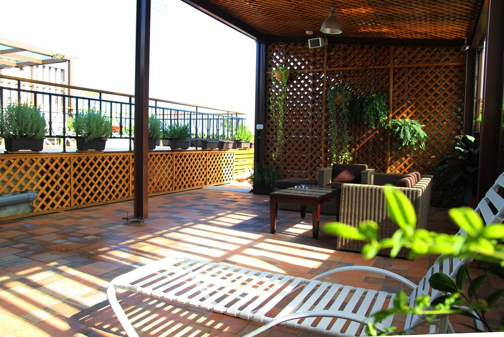 Sundeck