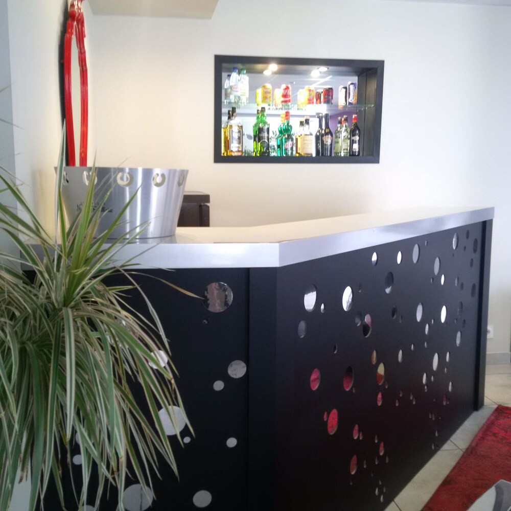 Hotel Bar