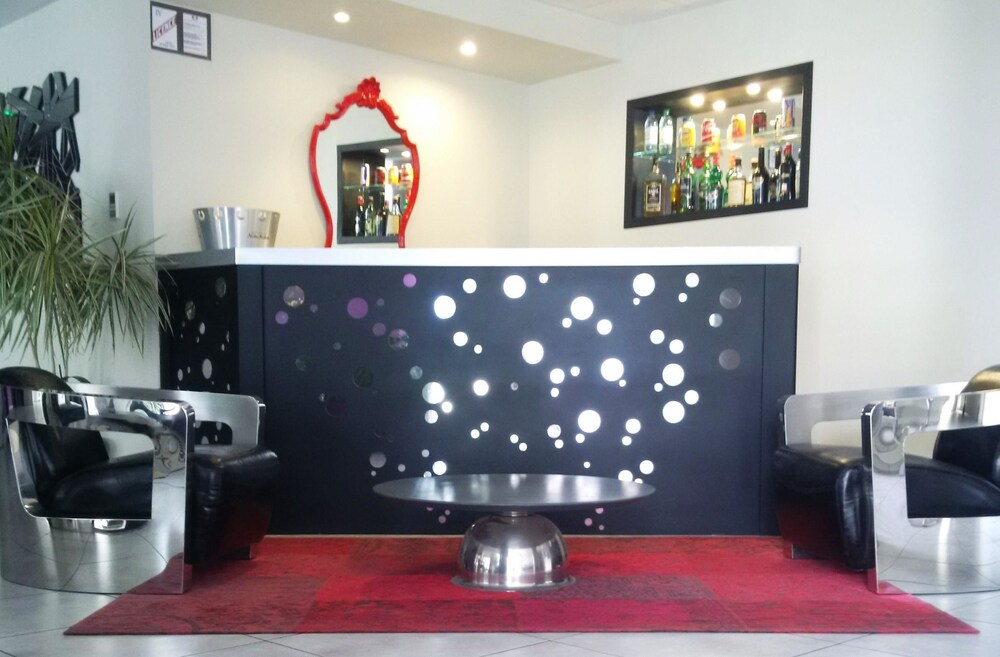 Hotel Bar