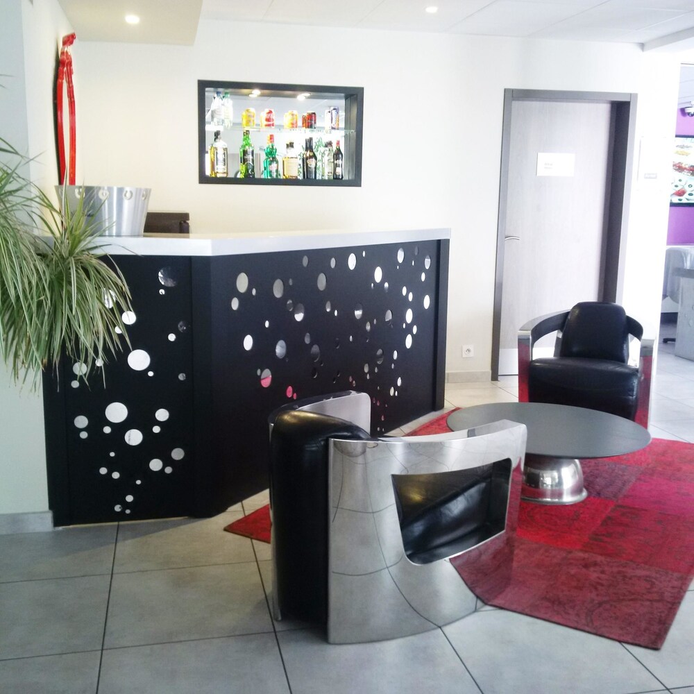 Hotel Bar