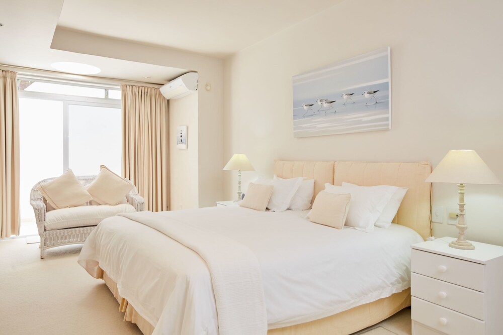Luxury Villa - Guestroom