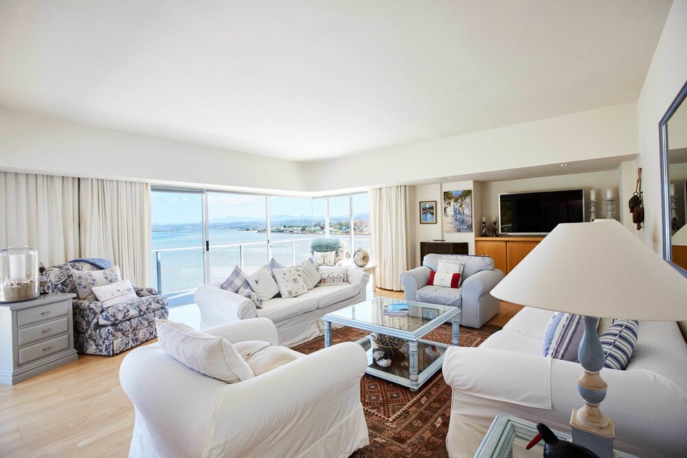 Luxury Villa - Living Area