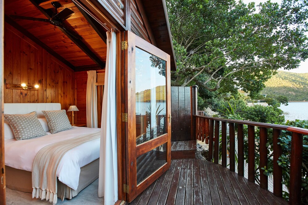 Waterfront Chalet - Guestroom
