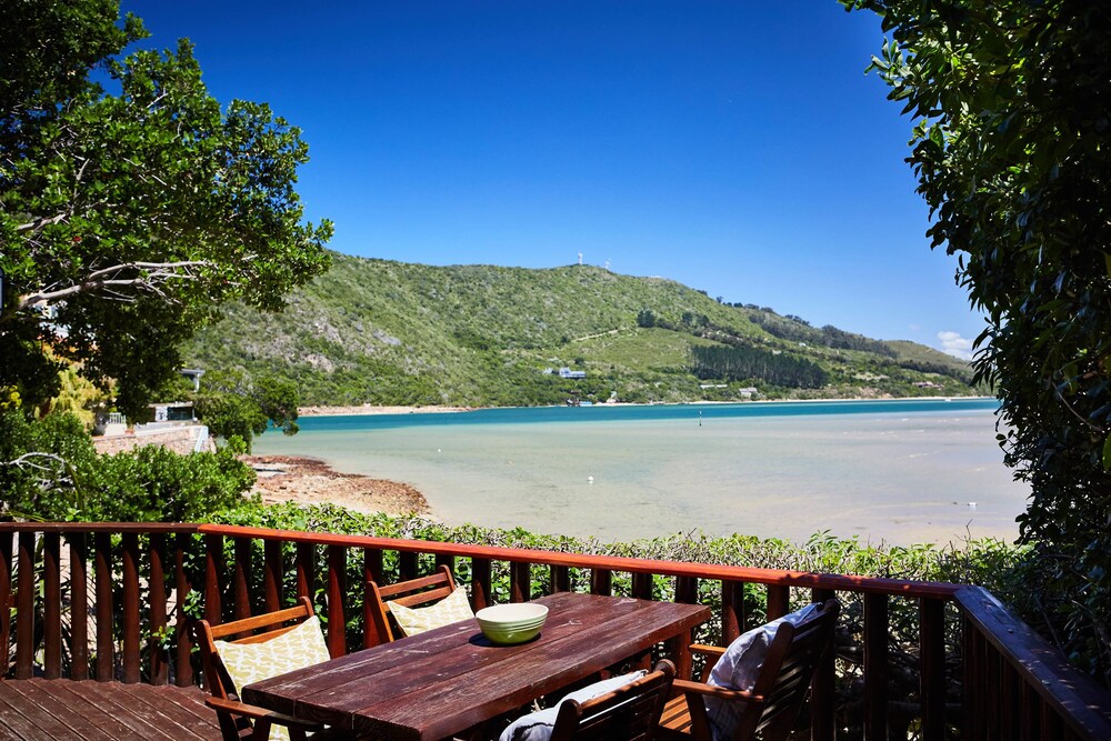 Waterfront Chalet - Balcony