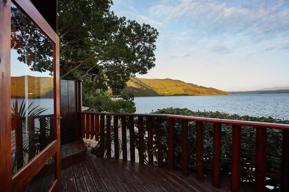 Waterfront Chalet - Balcony