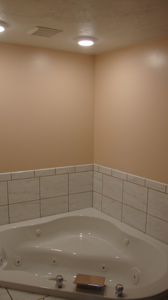 Jetted Tub