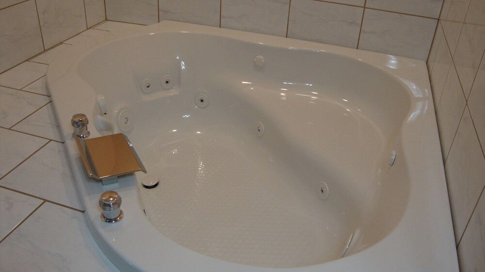 Jetted Tub