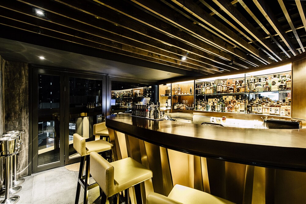 Hotel Bar