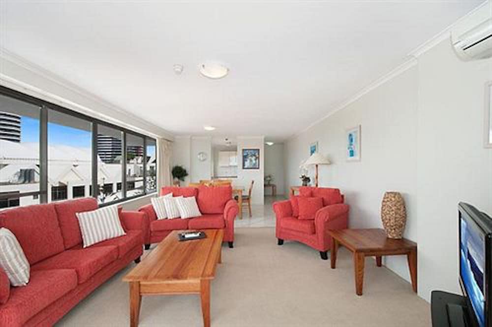 Superior Apartment, 2 Bedrooms - Living Area