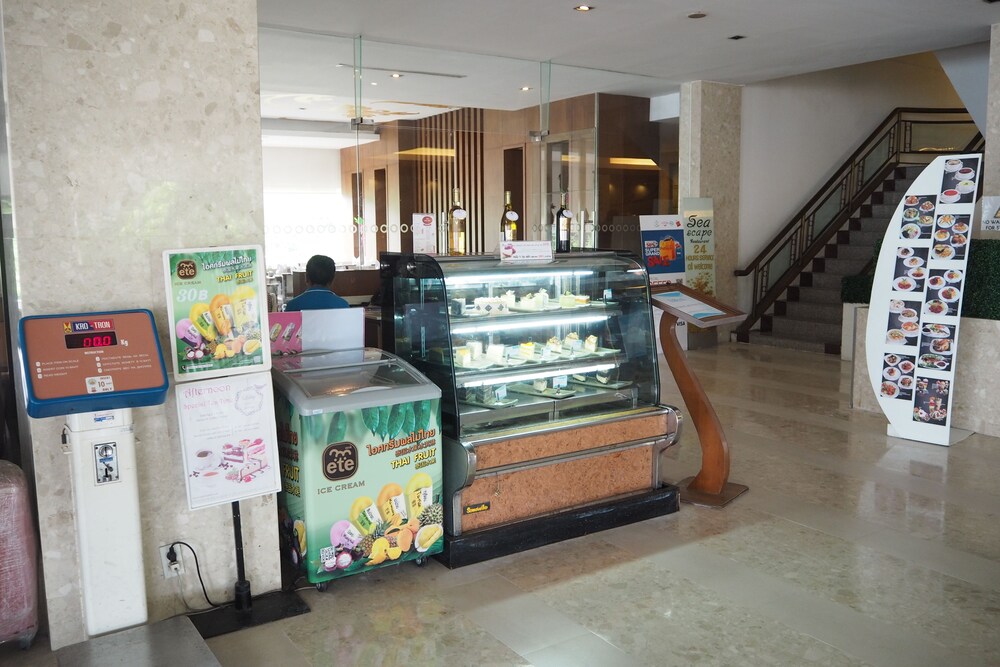 Coffee Shop