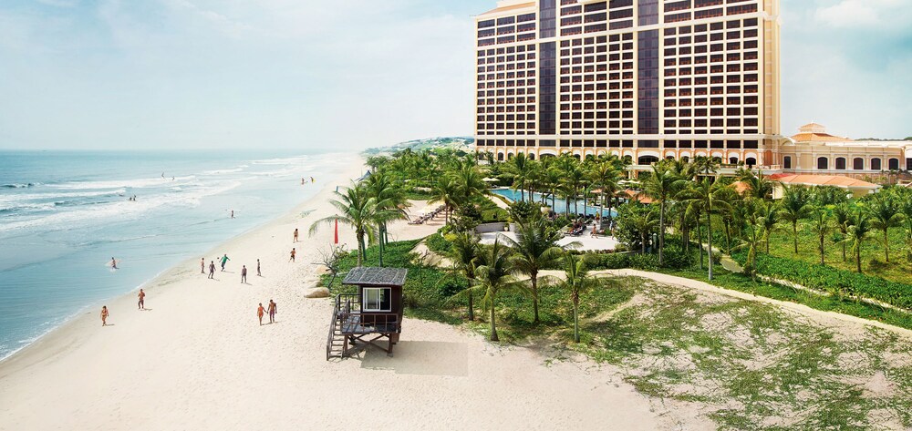 Strand