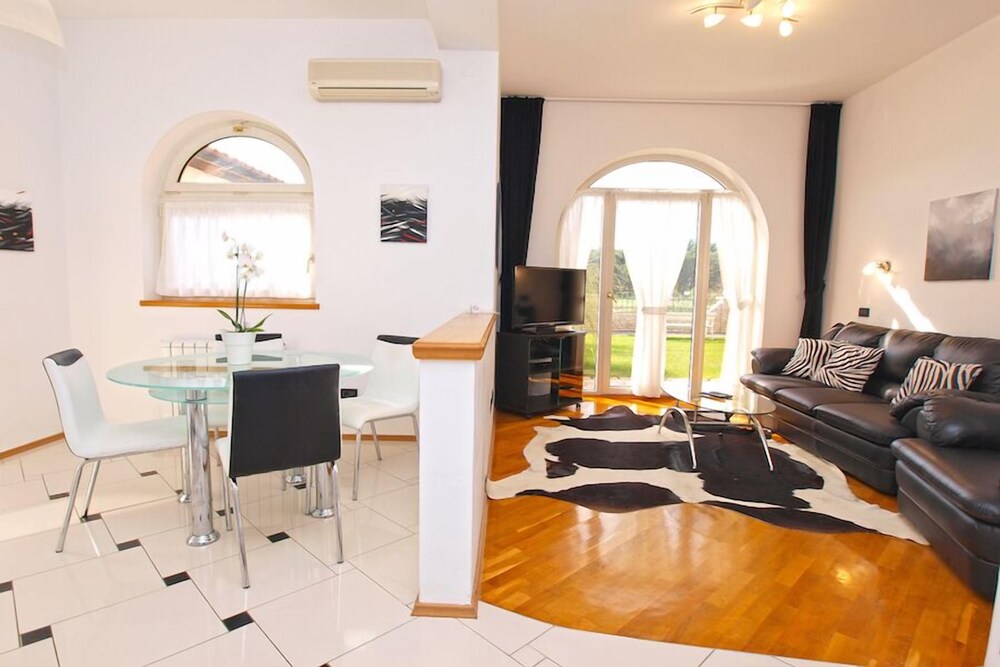Superior Apartment, 1 Bedroom, Kitchenette, Beachside - Bathroom