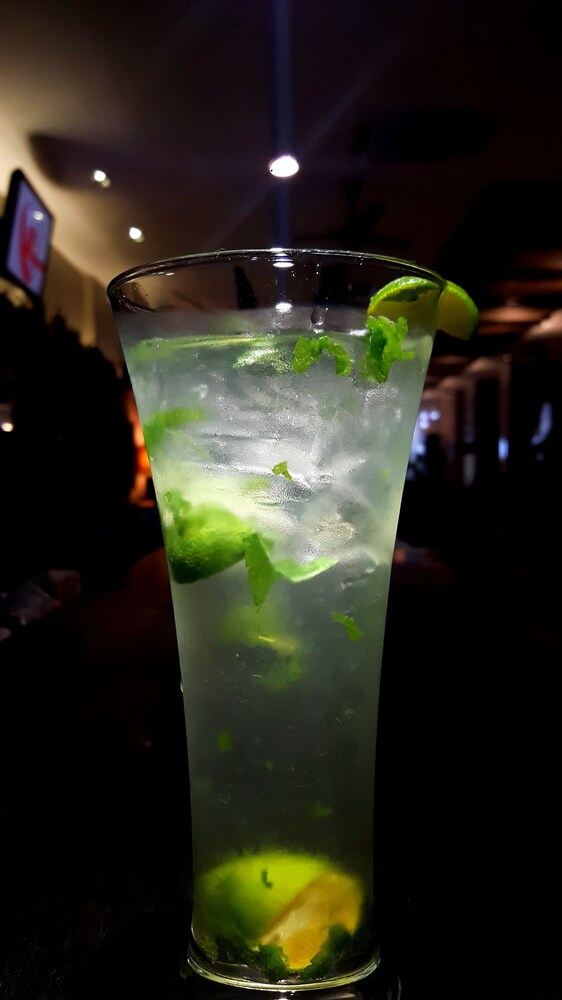 Hotel Bar