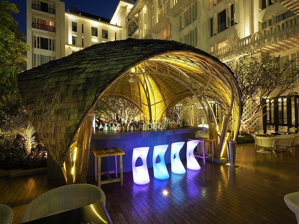 Hotel Bar