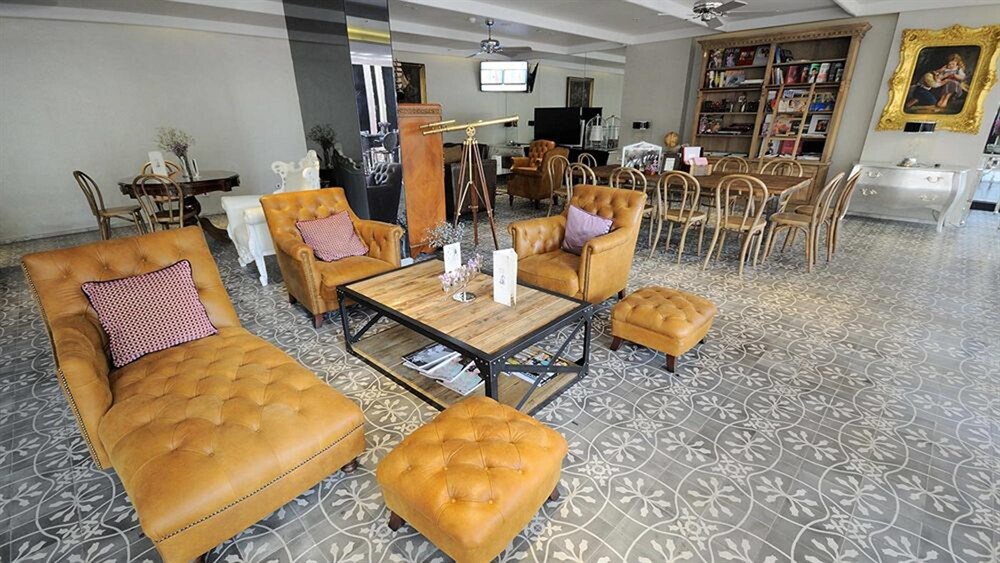 Hotel Bar