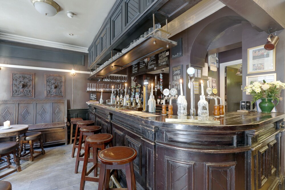 Hotel Bar