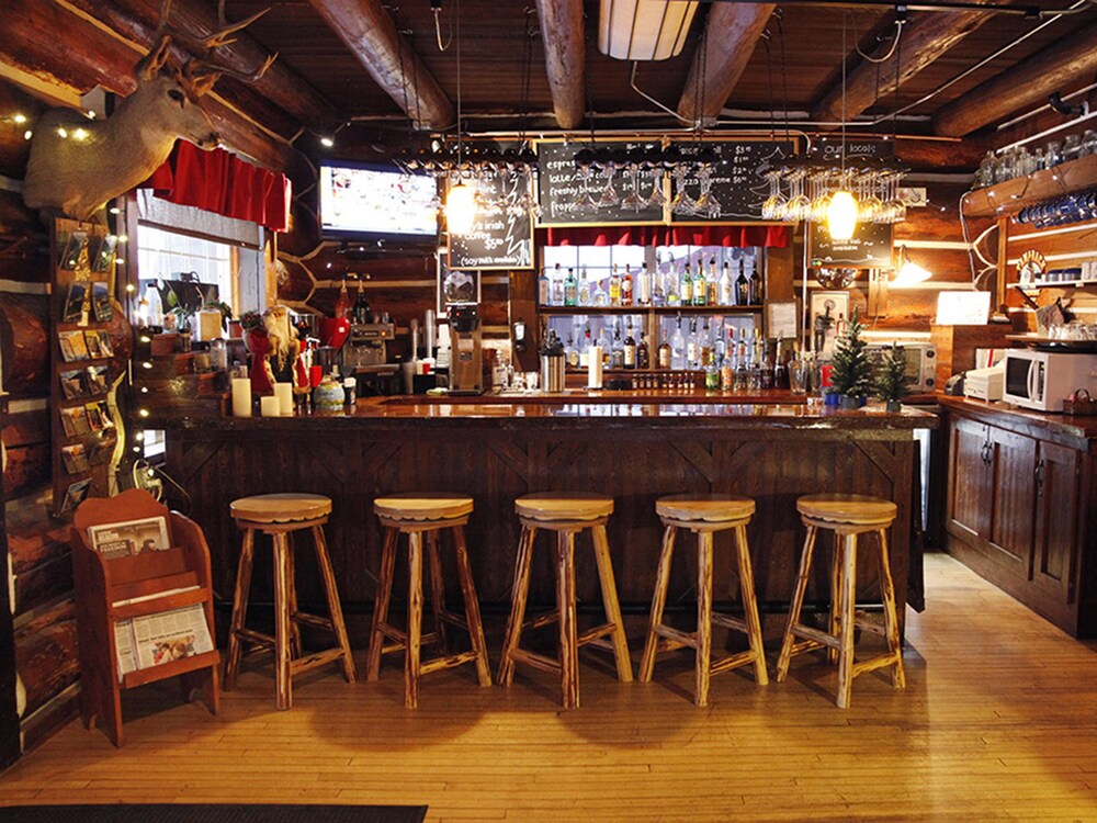 Hotel Bar