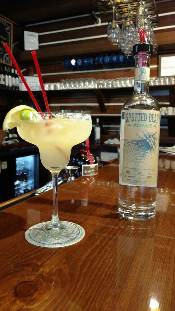 Hotel Bar