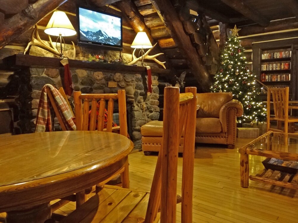 Hotel Lounge
