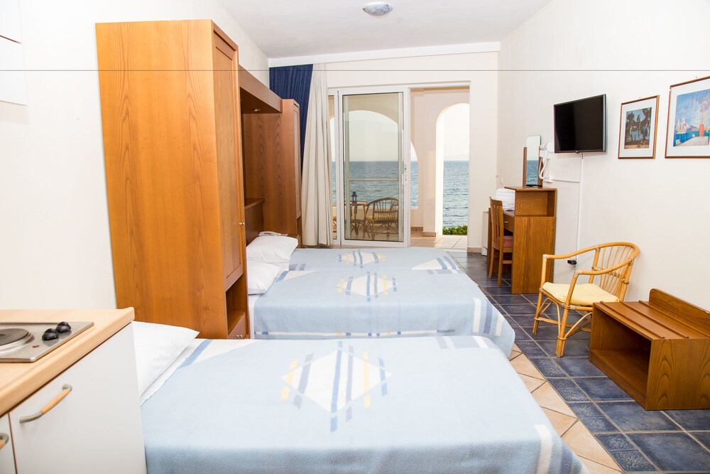 Studio, Sea View, Sea Facing (for 3) - Guestroom