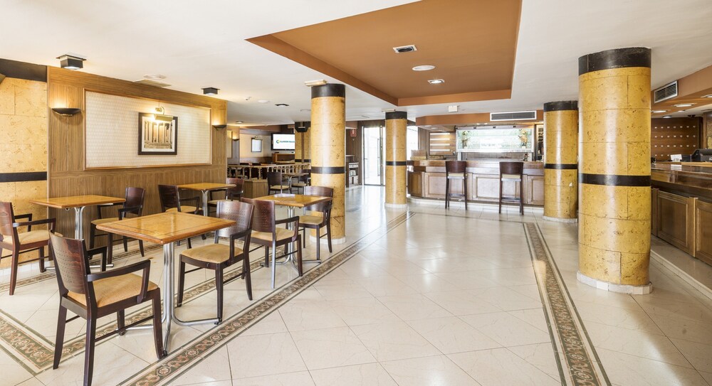 Hotel Bar