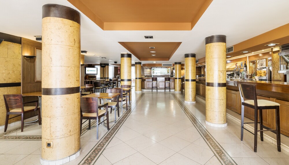 Hotel Bar