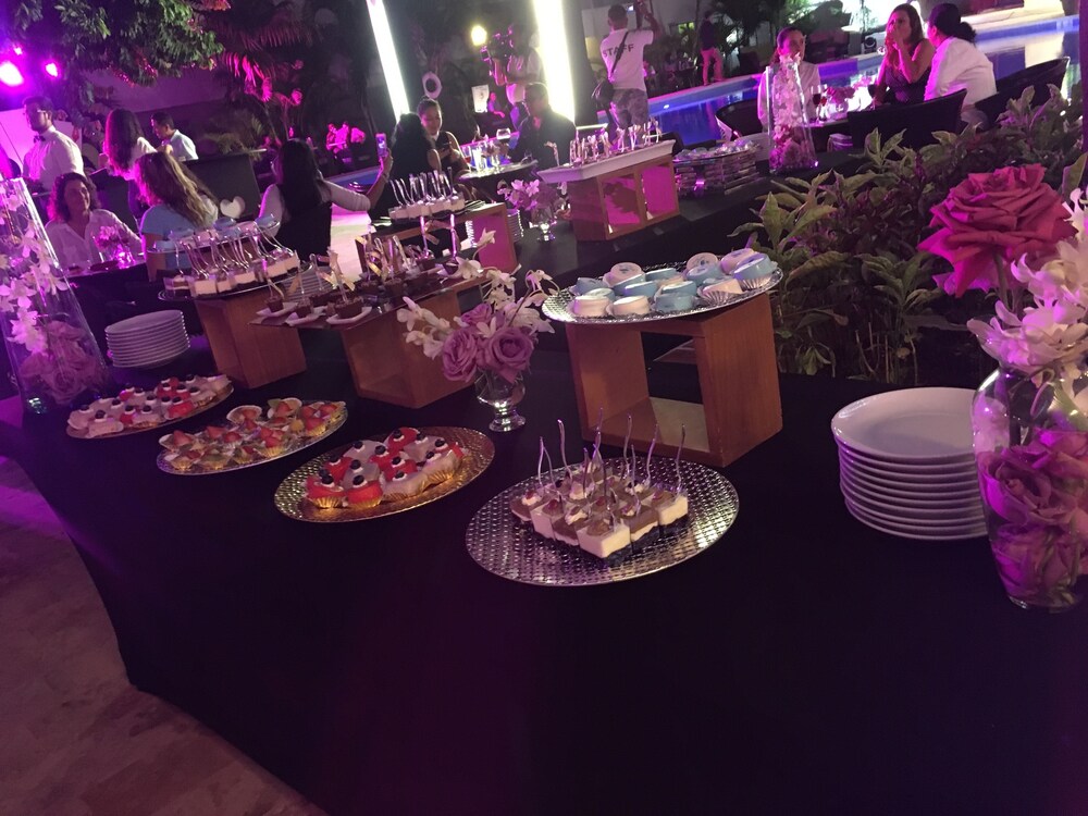 Outdoor Banquet Area