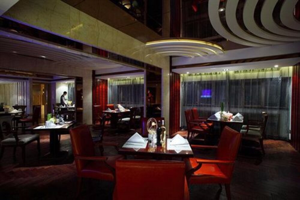 Hotel Bar