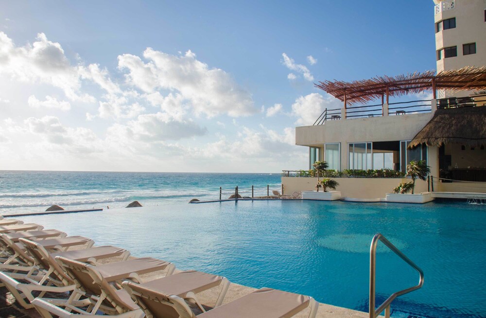 Infinity Pool