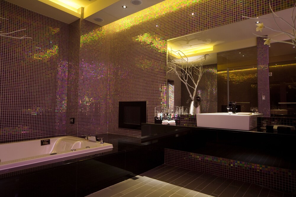 Jetted Tub