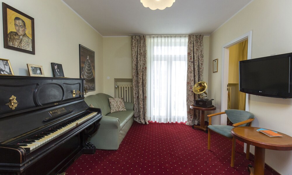 Guestroom