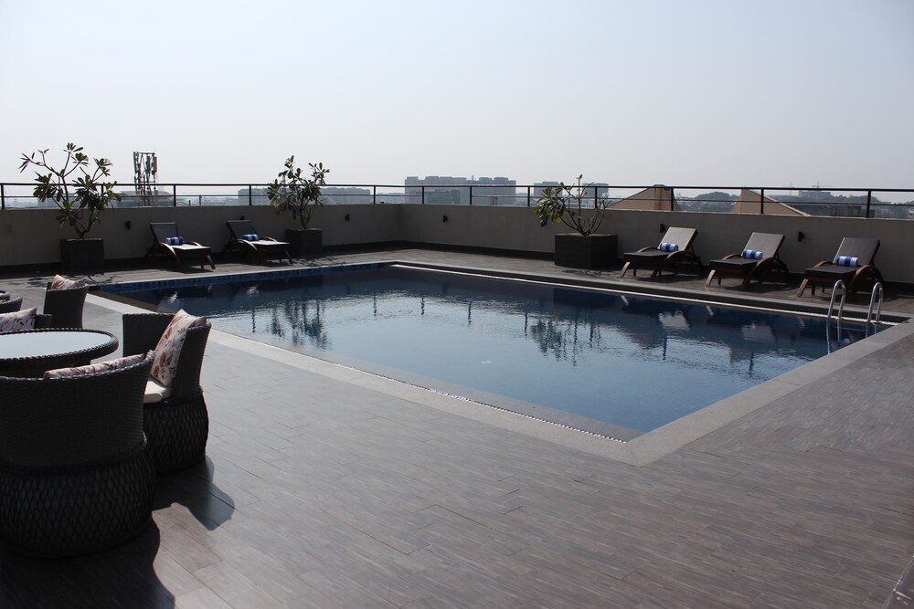 Rooftop Pool