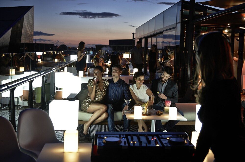Hotel Bar