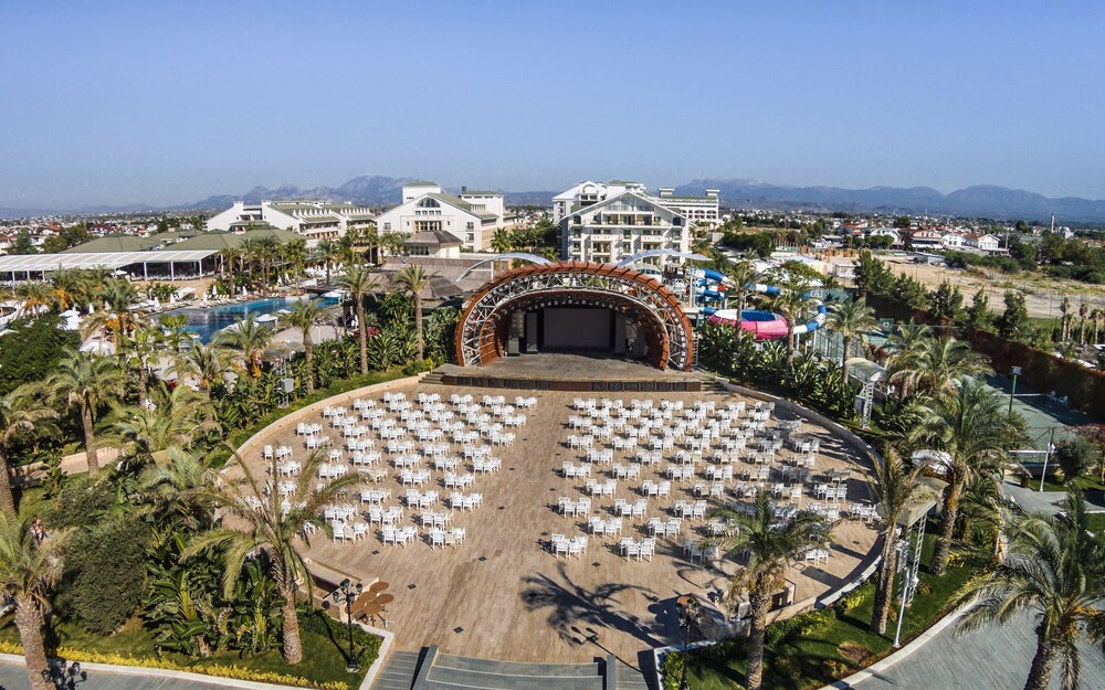 Outdoor Banquet Area