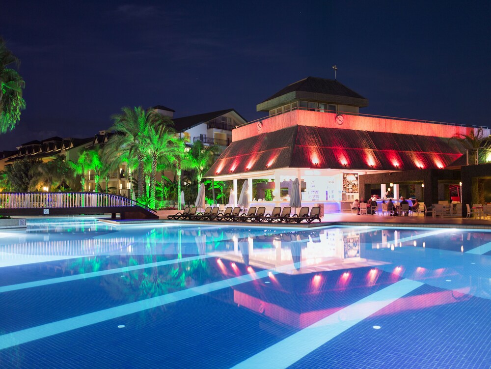 Poolside Bar