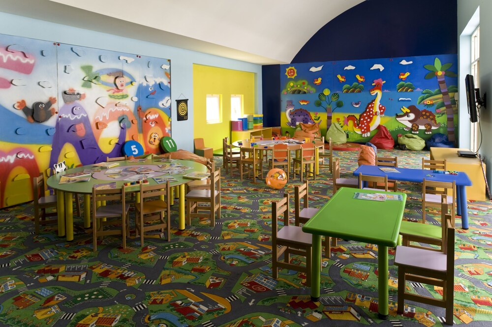 Childrens Play Area - Indoor