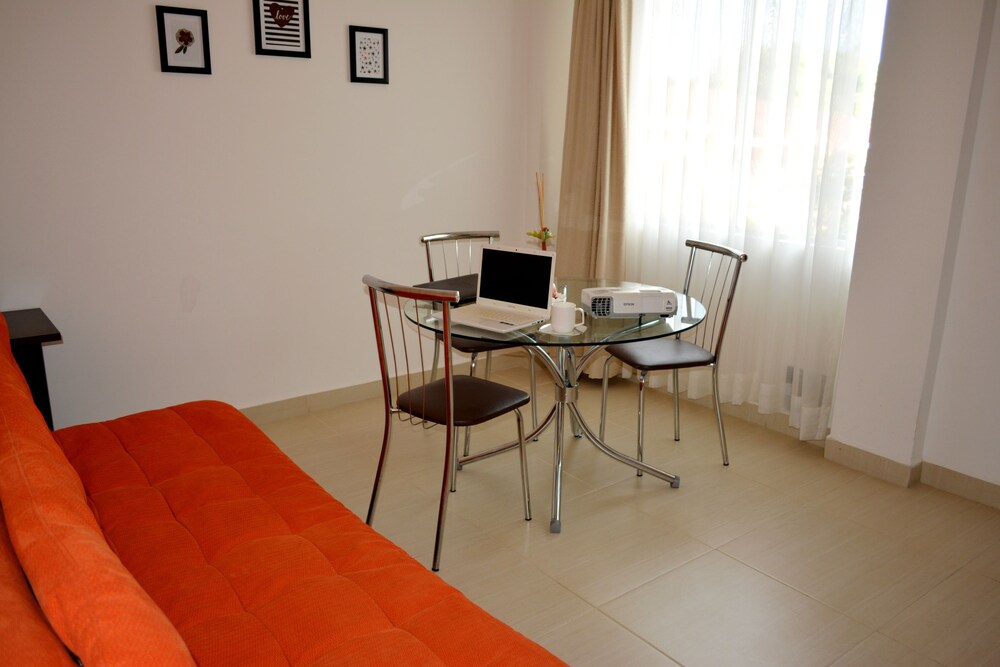Apartment, 2 Single Beds (Plus) - Living Room