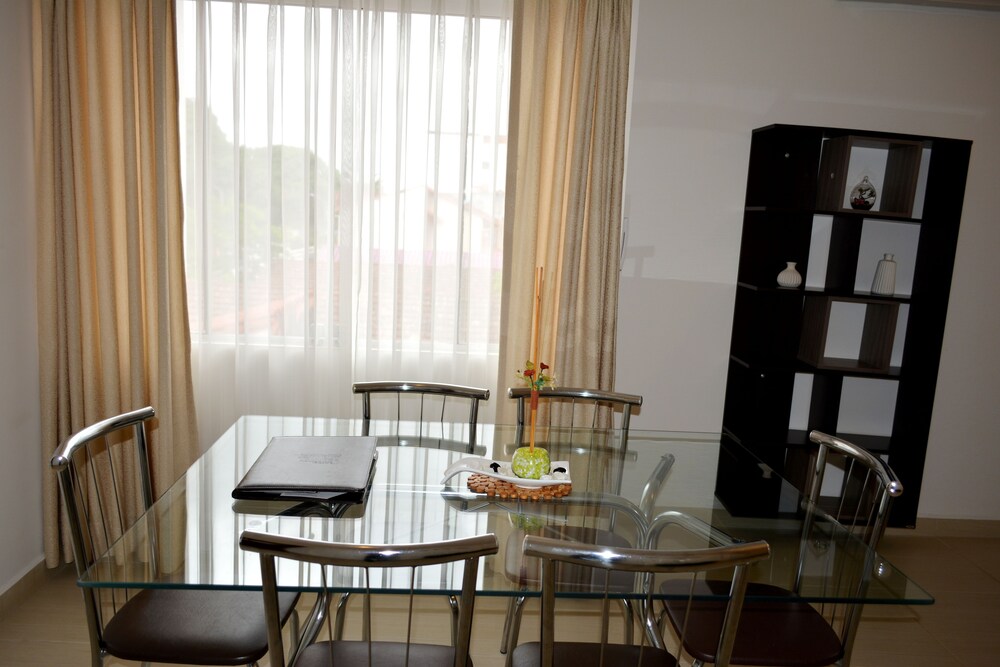 Apartment, 2 Bedrooms (Plus) - In-Room Dining
