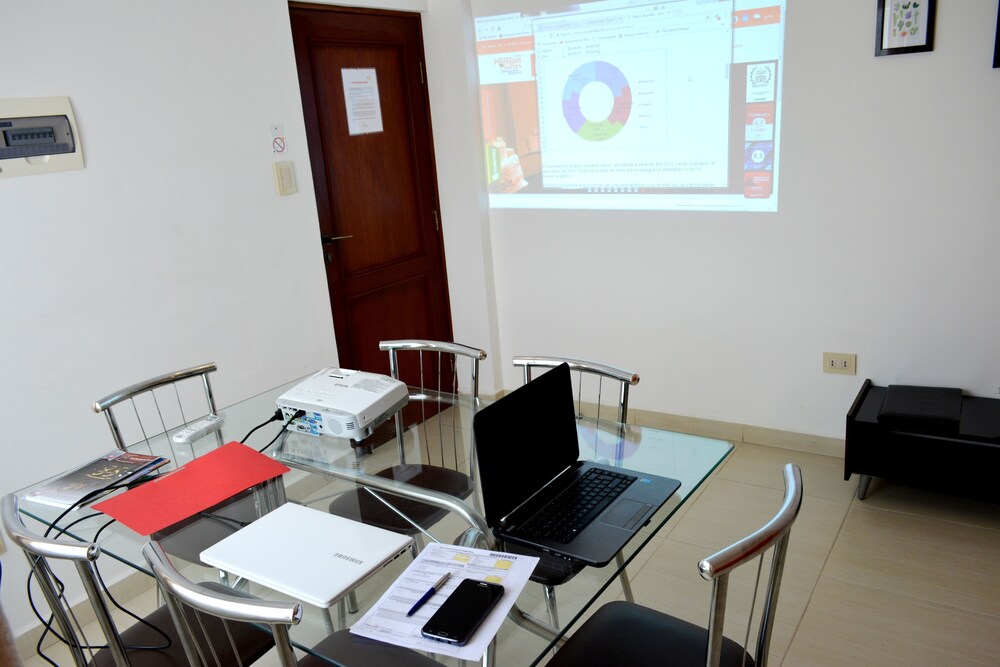Apartment, 2 Bedrooms (Plus) - Meeting Facility