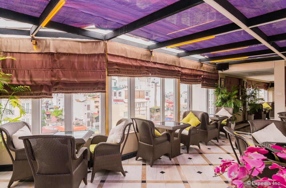 Hotel Bar