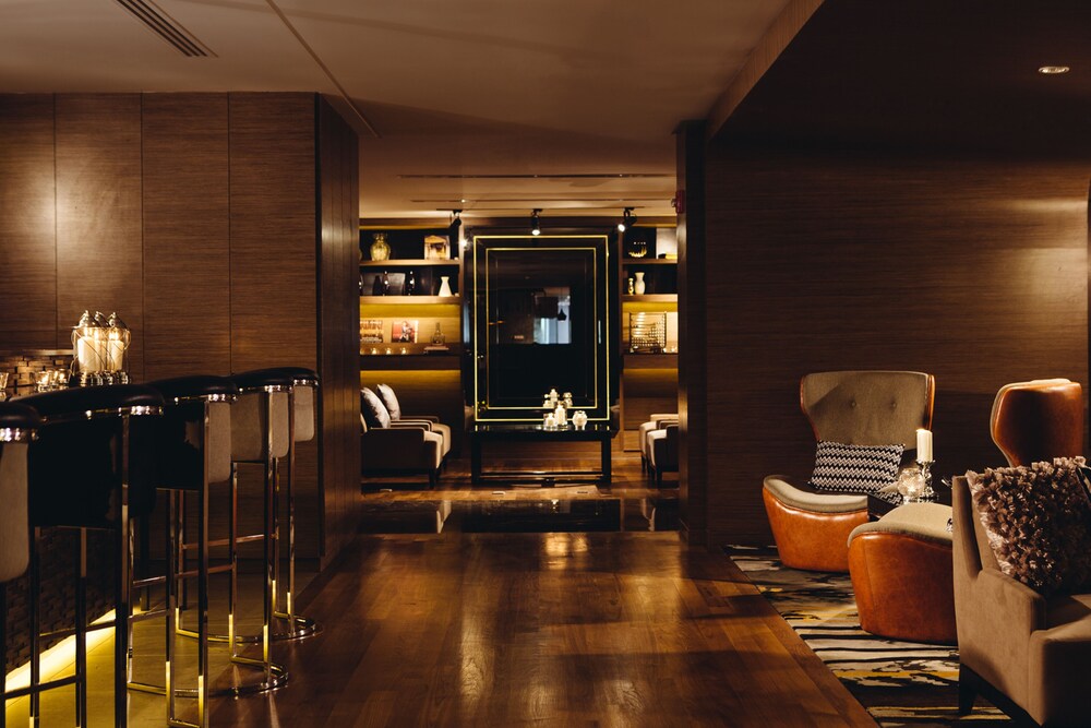 Hotel Lounge