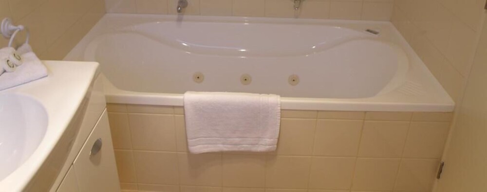 Jetted Tub