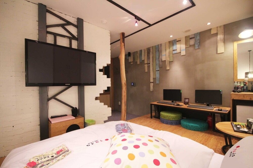 Guestroom